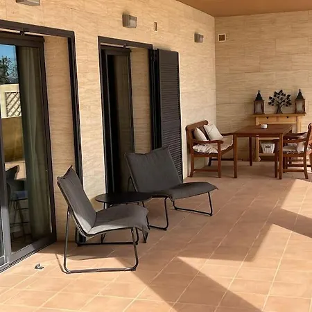 Studio With Pool Apartment *
