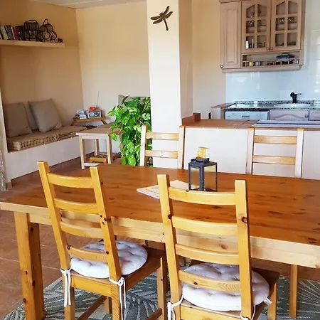 Studio With Pool Apartment
